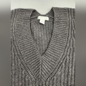 H&M knit sweater | Size Medium | euc | gray